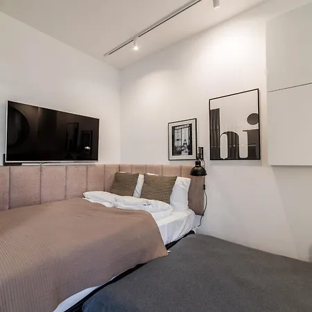 Apartment Na Jezycach - Modena31 By Bookinghost Posen