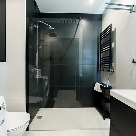 Apartment Na Jezycach - Modena31 By Bookinghost